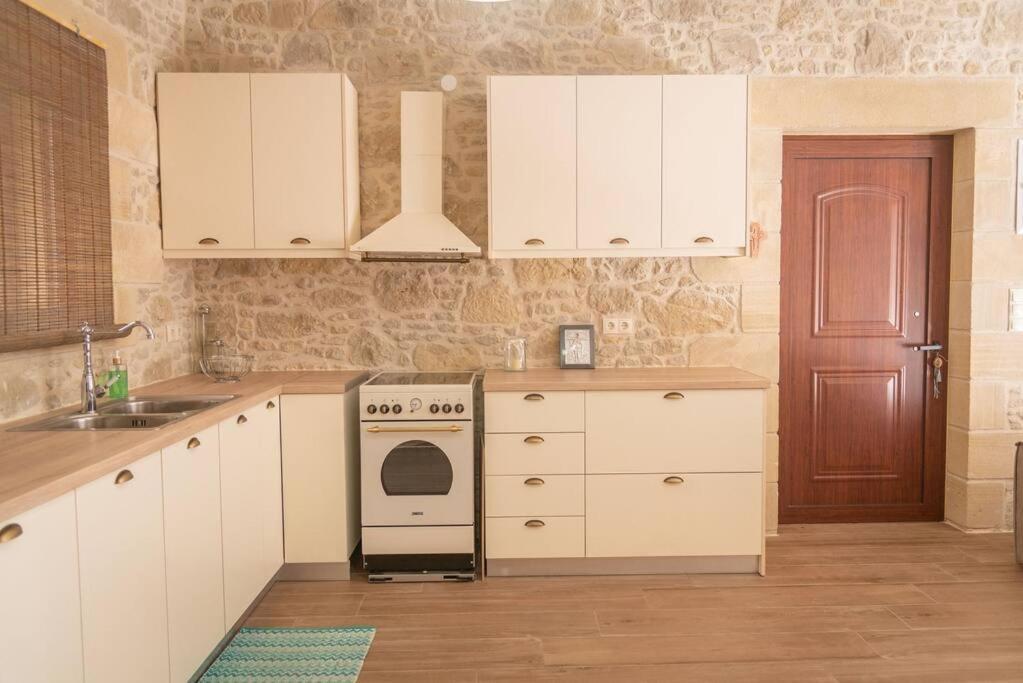 Fanouria'S Home Kallergiana Buitenkant foto